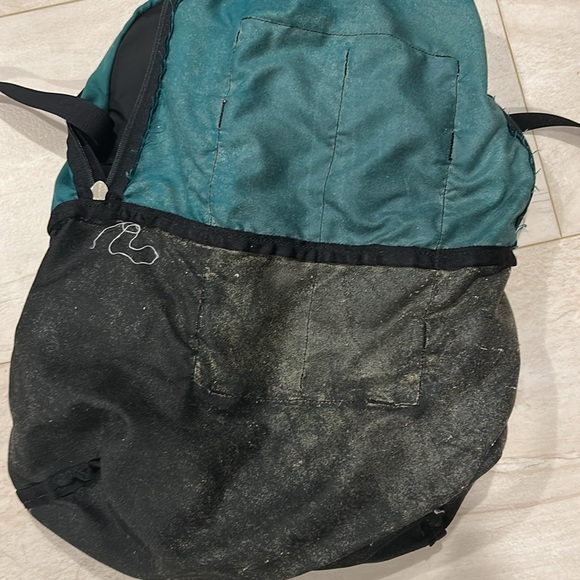 The North Face backpack in Green and Black - Picture 8 of 8